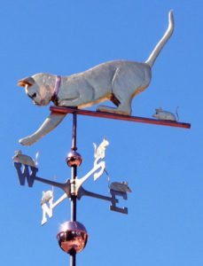 cat-weather-vane-playing-with-mice-p